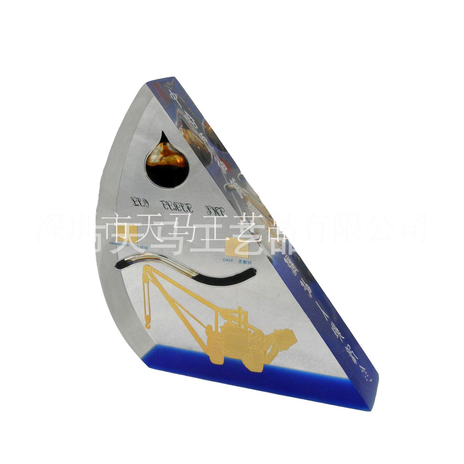 透明樹(shù)脂亞克力油桶紙鎮(zhèn)水晶膠石油圖片/透明樹(shù)脂亞克力油桶紙鎮(zhèn)水晶膠石油樣板圖 (2)