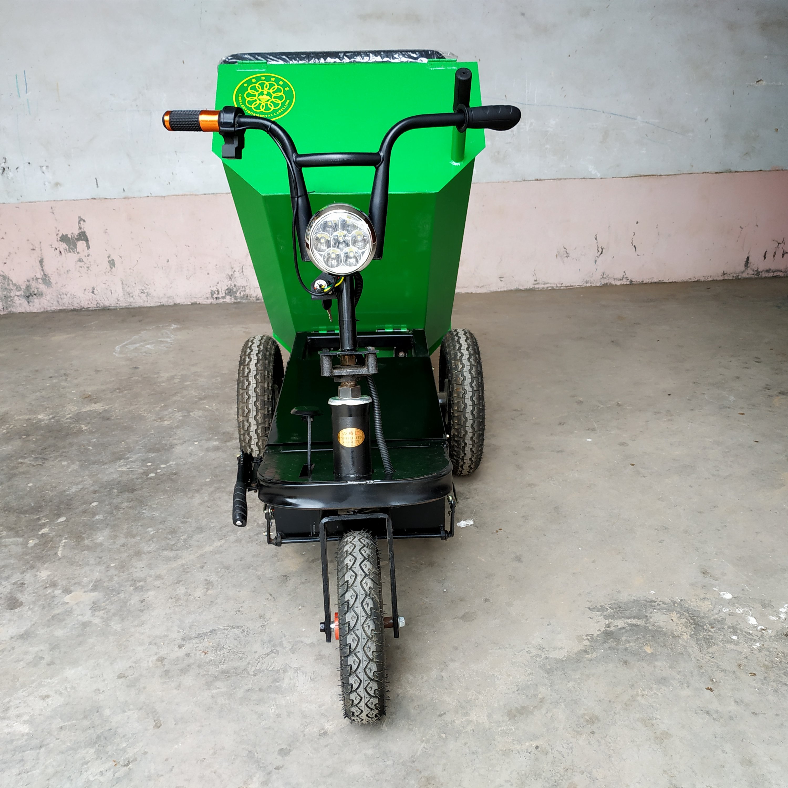 小型工地自卸翻斗運(yùn)輸車(chē)價(jià)格_公司