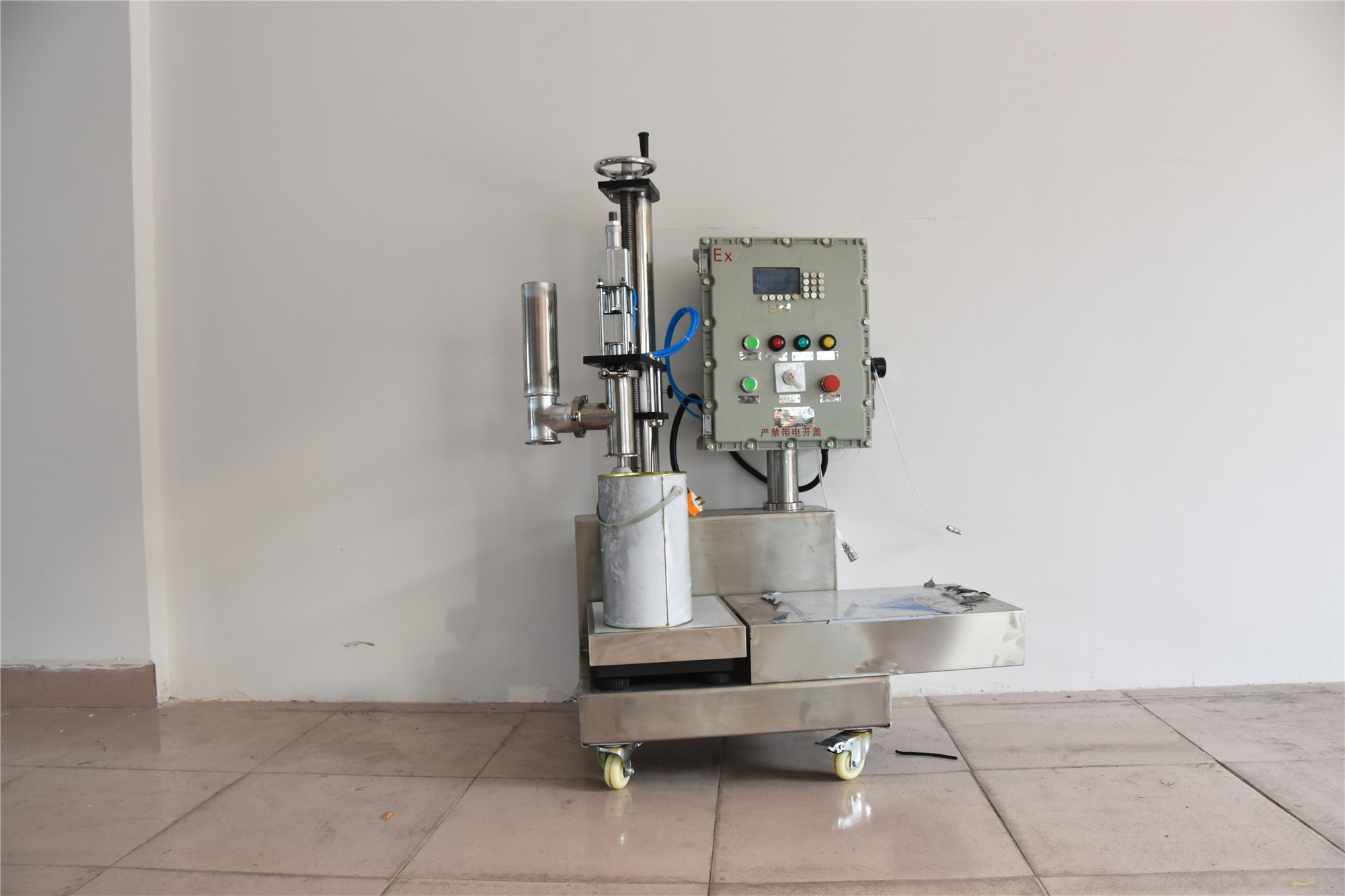 XSH-G6P平板管道式灌裝機(jī)圖片/XSH-G6P平板管道式灌裝機(jī)樣板圖 (3)