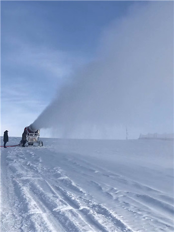 大型滑雪場造雪機(jī)設(shè)備人工造雪機(jī)廠家以及價格 諾泰克廠家造雪機(jī)的參數(shù)