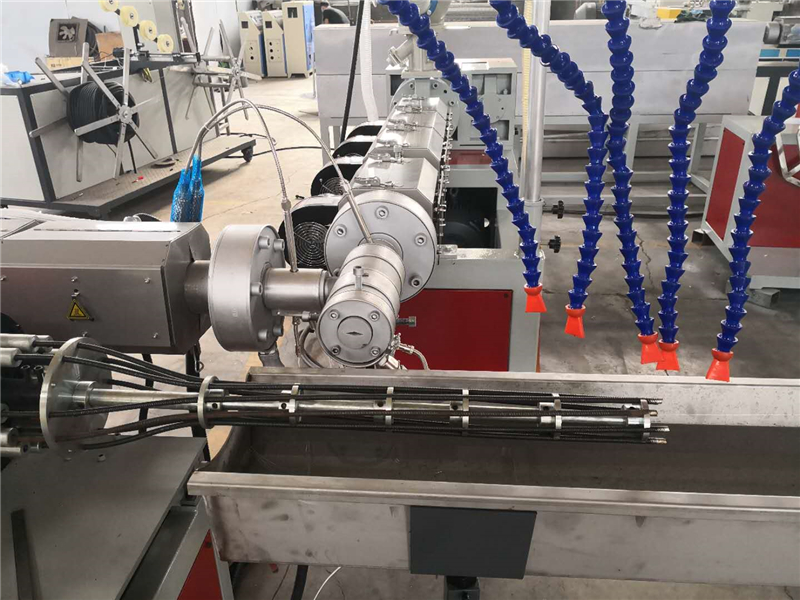 PVC纏繞管生產(chǎn)線設(shè)備