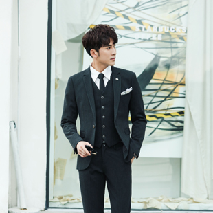 休閑西服批發(fā)廠家現(xiàn)貨供應(yīng)哪里拿貨