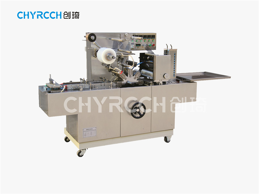 透明膜包裝機(jī)圖片