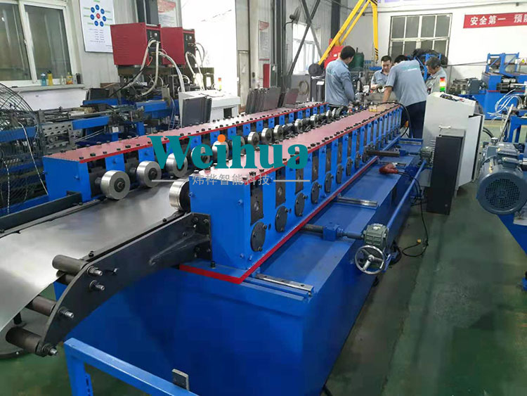 消防箱外殼成型機(jī)圖片
