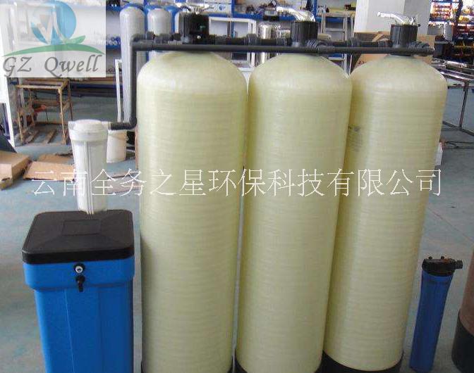 食品加工軟化水處理設(shè)備，云南軟化水處理裝置，化工廠軟化水設(shè)備
