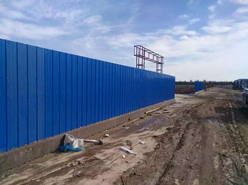 天津寶坻區(qū)彩鋼圍擋板廠家_供應 臨時建筑工程施工圍擋板