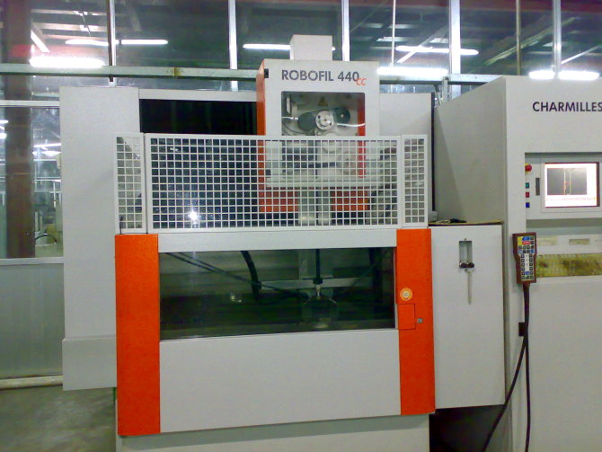 佛山二手?jǐn)?shù)控臥式鏜銑床進(jìn)口報(bào)關(guān)代理公司  加工中心進(jìn)口清關(guān)