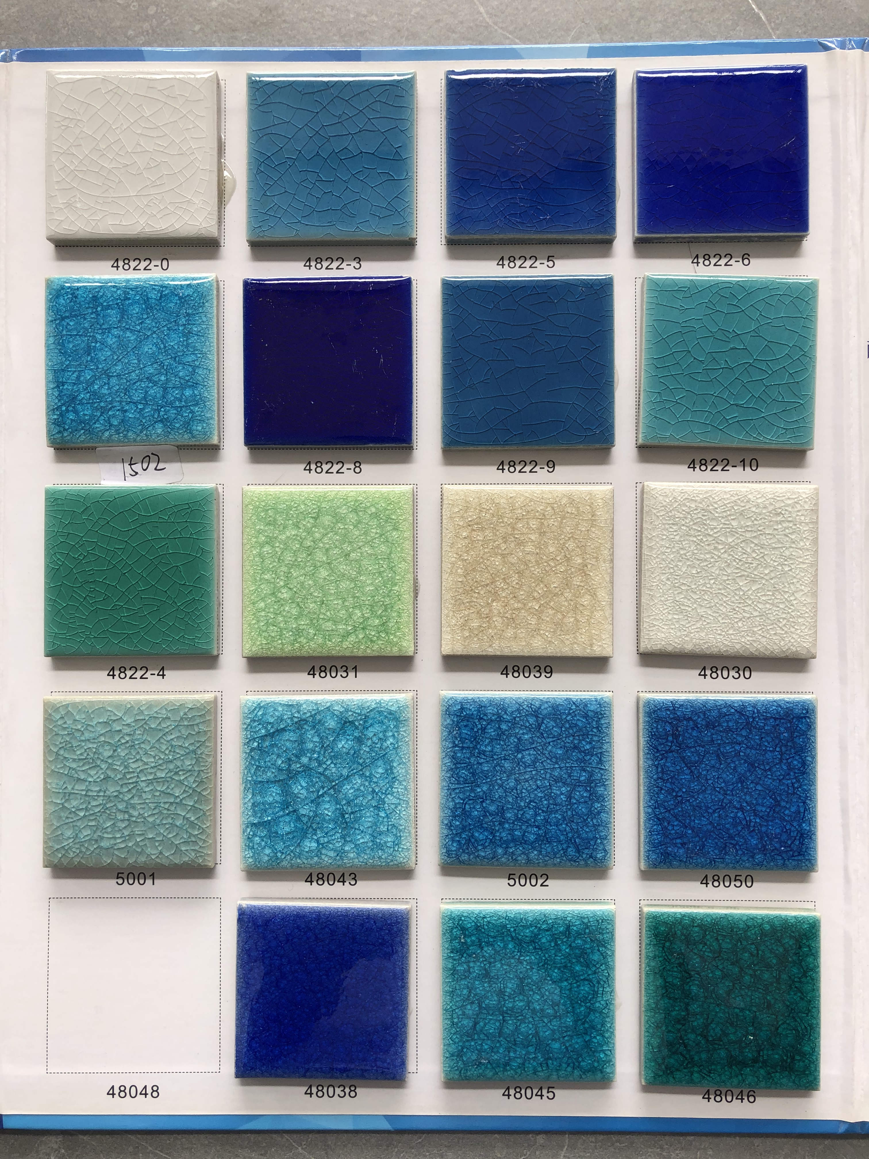 泳池陶瓷馬賽克 冰裂紋陶瓷馬賽克圖片