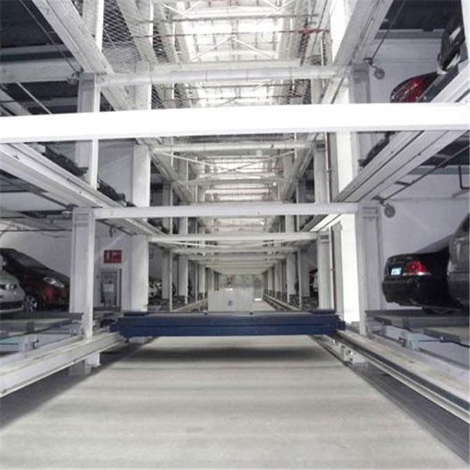 巷道堆垛類停車設(shè)備圖片