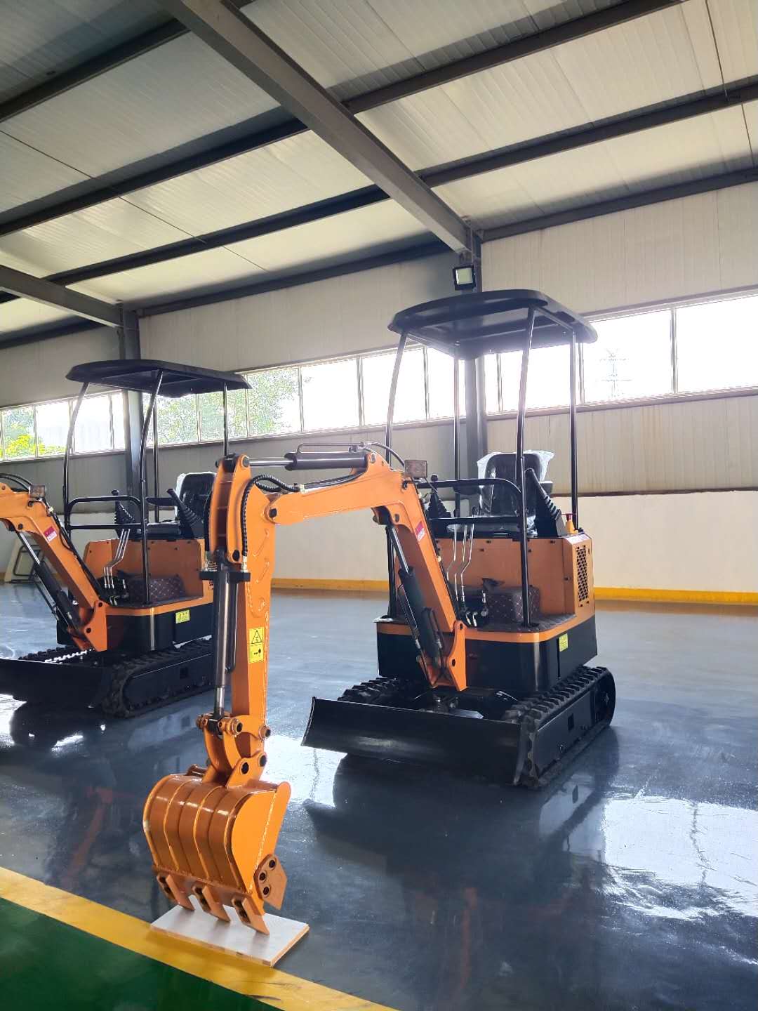 湖南婁底小型挖掘機(jī)圖片/湖南婁底小型挖掘機(jī)樣板圖 (4)