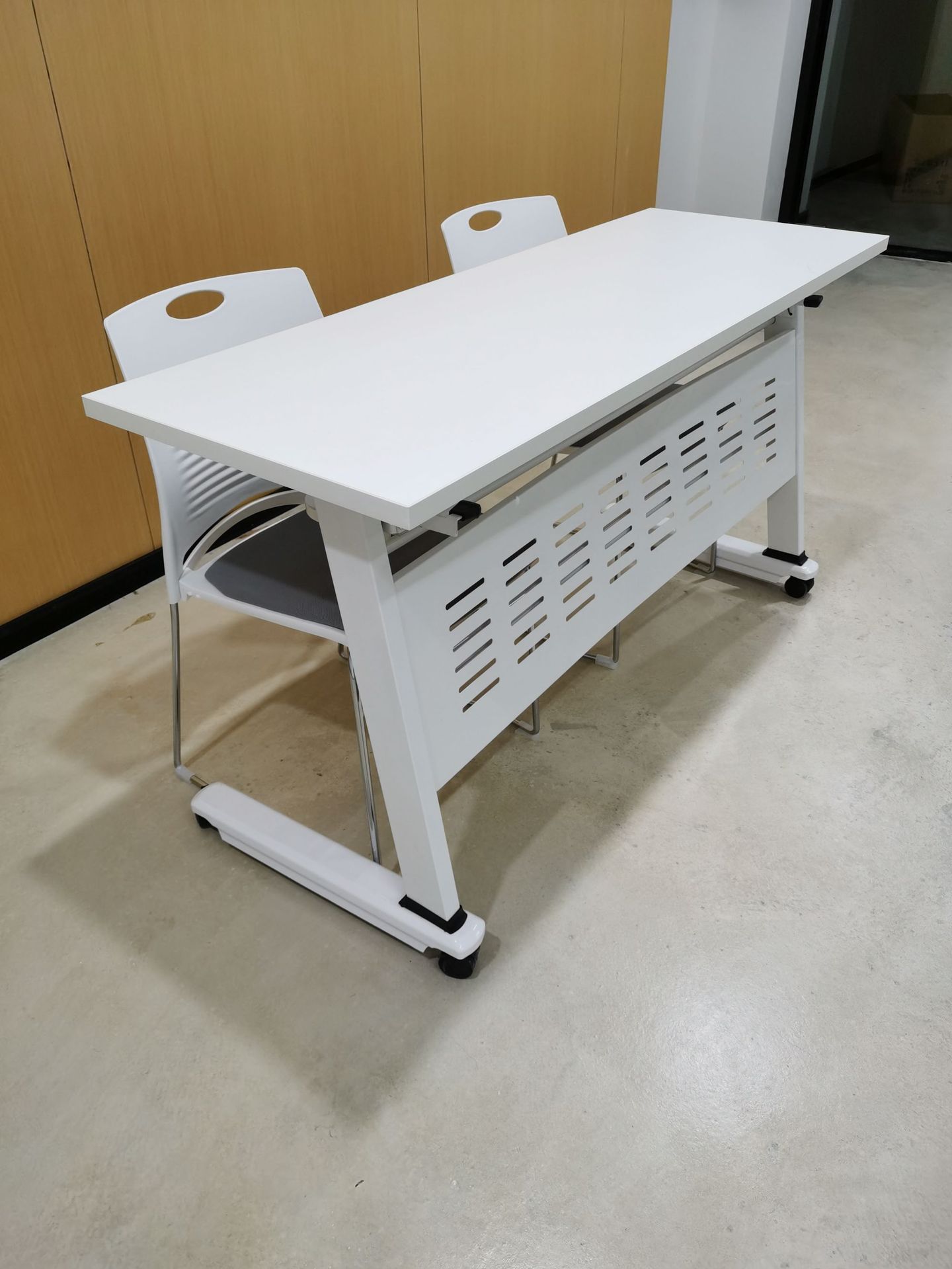 東莞辦公家具 員工職員培訓(xùn)桌椅廠家批發(fā)定制