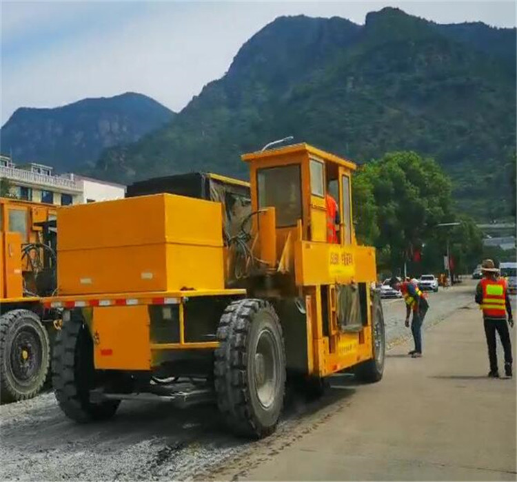 路面共振破碎機(jī)廠家出租 路面共振破碎機(jī)價格 廣東江西廣西浙江路面共振破碎機(jī) 碎石化施工