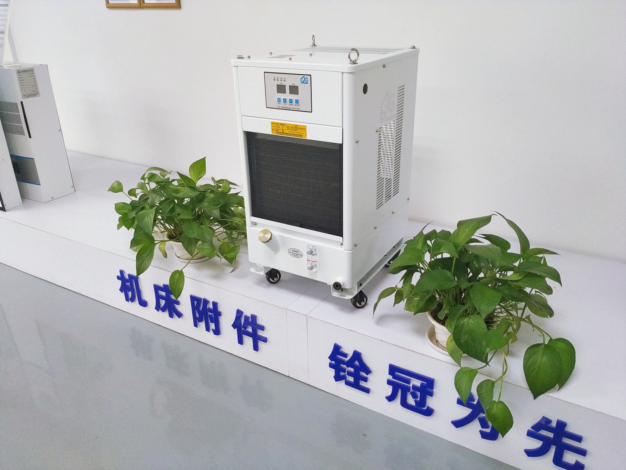 油冷機(jī)圖片/油冷機(jī)樣板圖 (2)