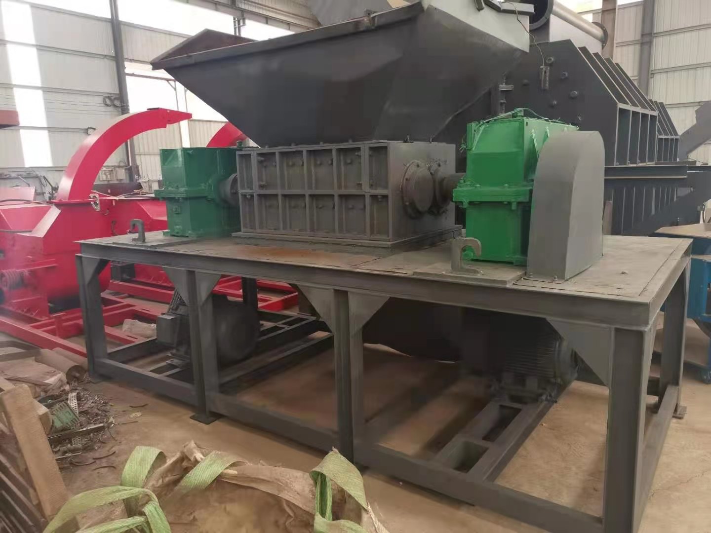 編織袋撕碎機(jī)圖片/編織袋撕碎機(jī)樣板圖 (1)