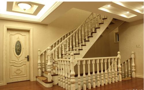 歐式風格樓梯多少錢  室內實木樓梯廠家報價