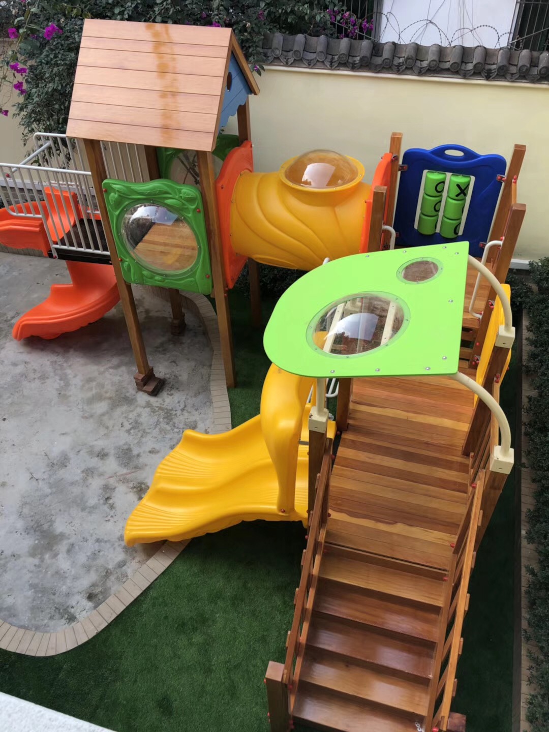 深圳組合型兒童滑梯安裝維護(hù)圖片/深圳組合型兒童滑梯安裝維護(hù)樣板圖 (4)