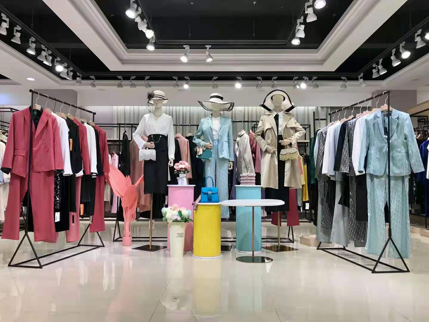珂萊迪奧21秋專柜女裝折扣店一手貨源批發(fā)