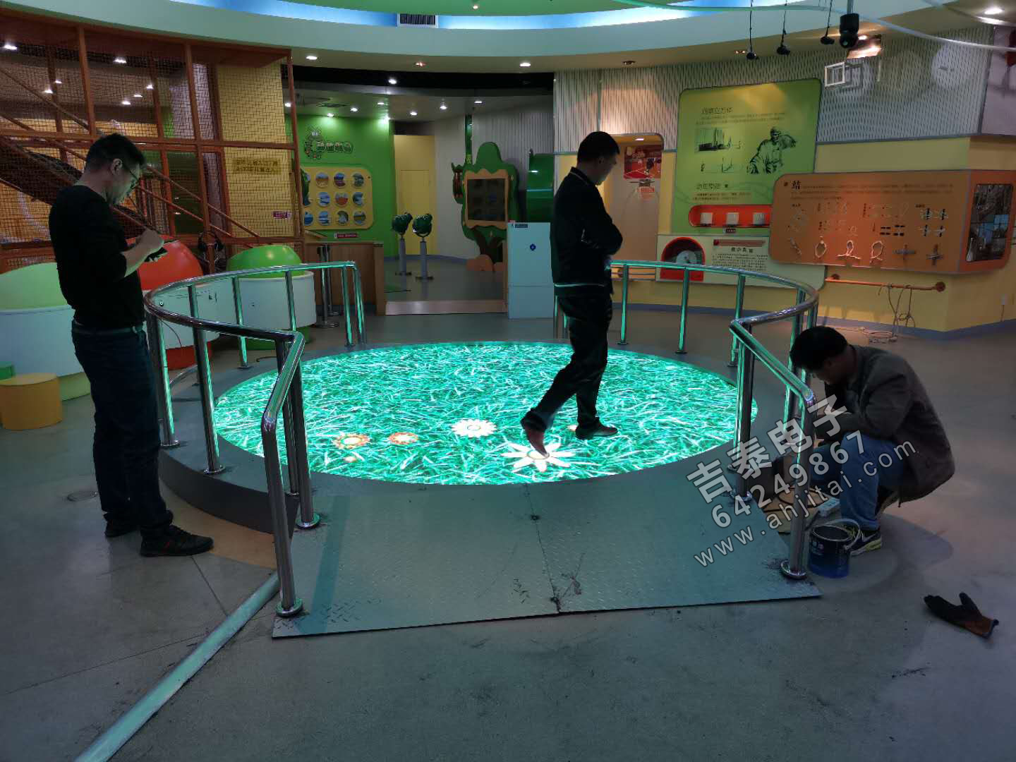 LED全彩地屏圖片