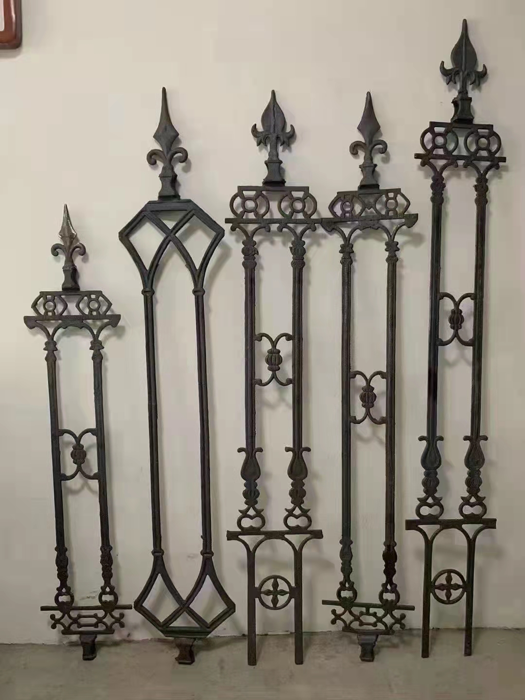 鑄鐵圍欄多少錢  鑄鐵圍欄廠家報(bào)價(jià)