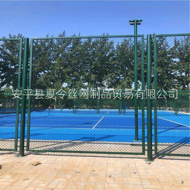 籃球場(chǎng)圍欄 勾花網(wǎng)圍欄圖片