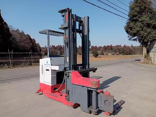 1.5噸三向叉車(chē) 窄通道用叉車(chē)圖片/1.5噸三向叉車(chē) 窄通道用叉車(chē)樣板圖 (4)