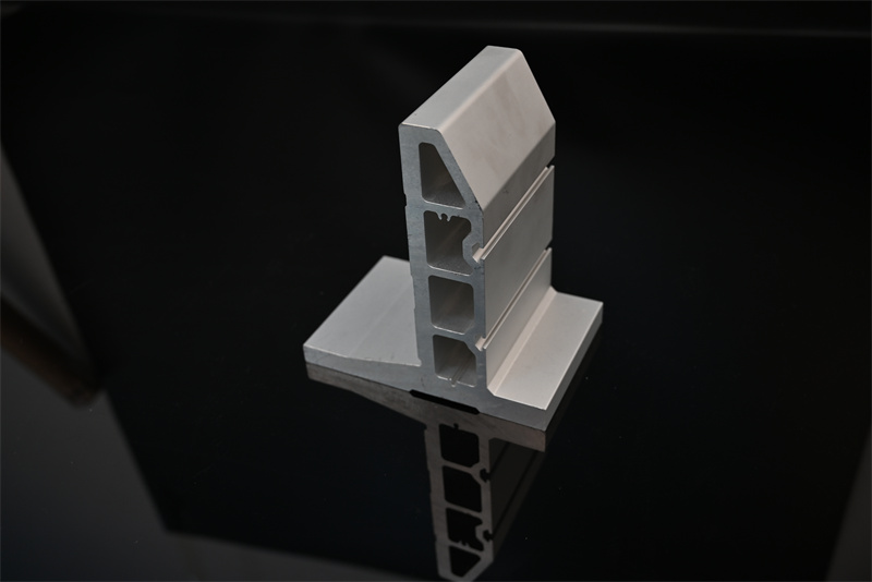 佛山工業(yè)鋁型材圖片/佛山工業(yè)鋁型材樣板圖 (2)