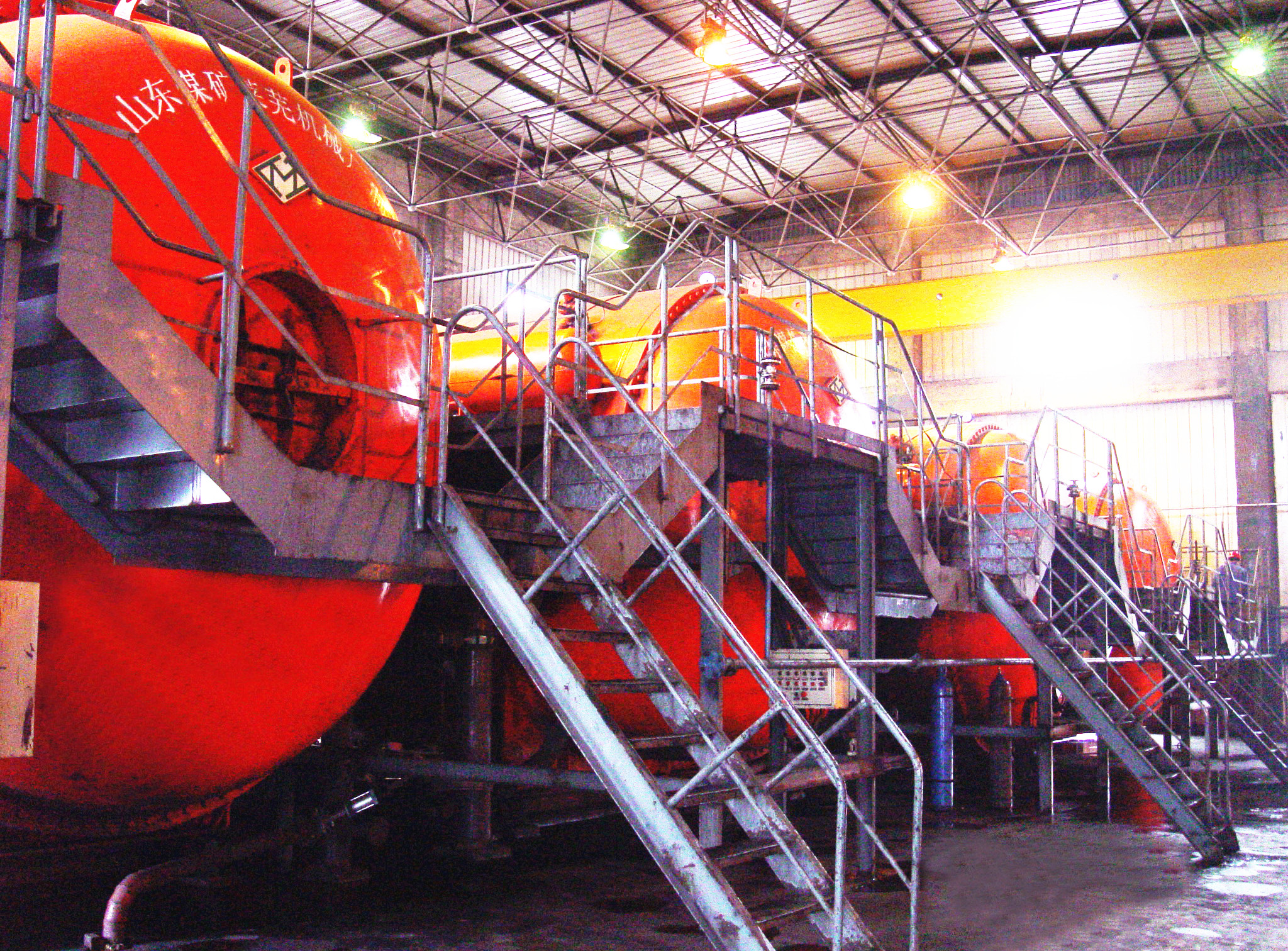 山東萊蕪煤機(jī)廠GPJ120加壓過濾機(jī)配件雙齒棍破碎機(jī)4JDM調(diào)車絞車圖片