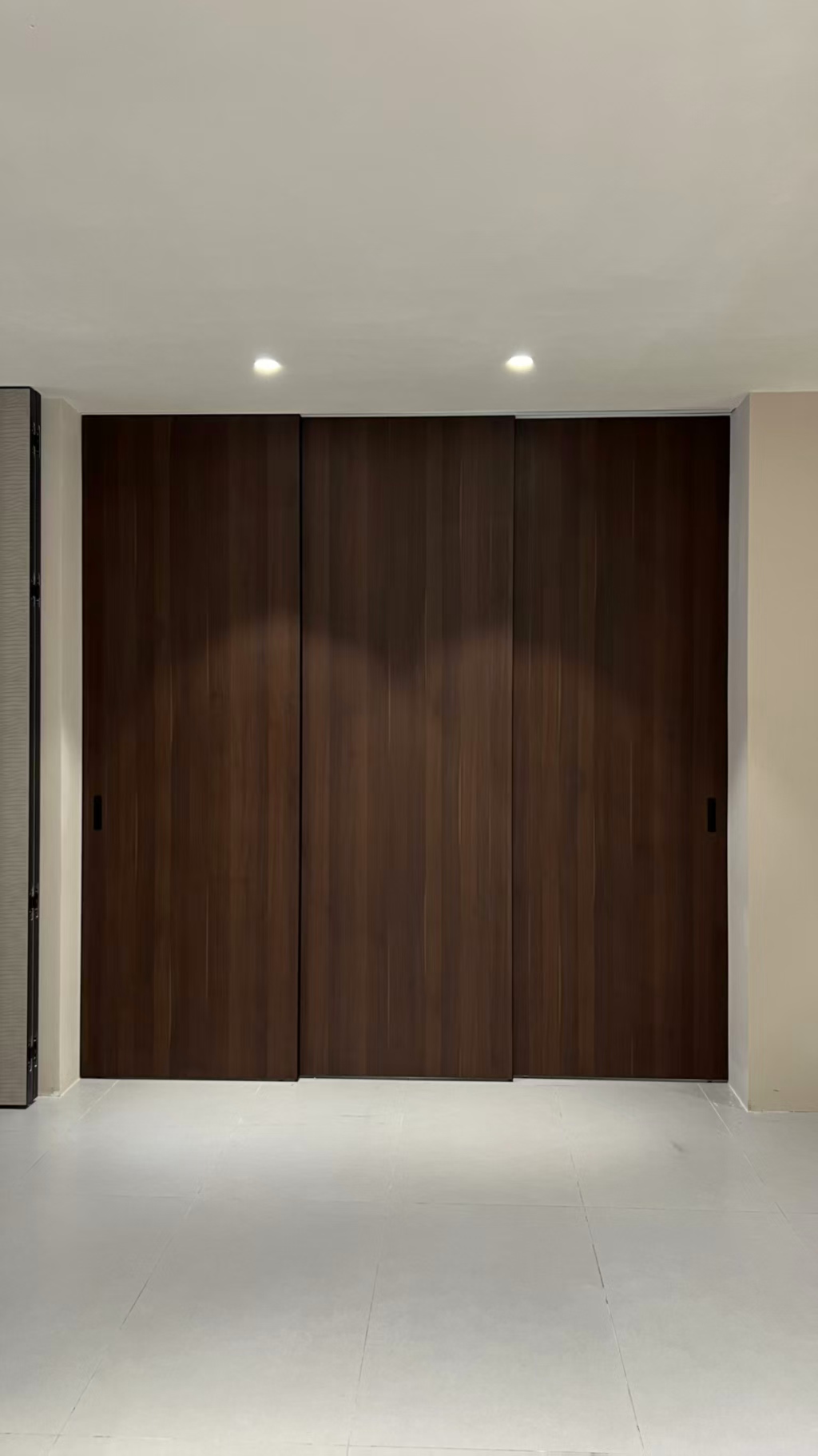 系統(tǒng)鋁木聯(lián)動門生產制造廠家圖片