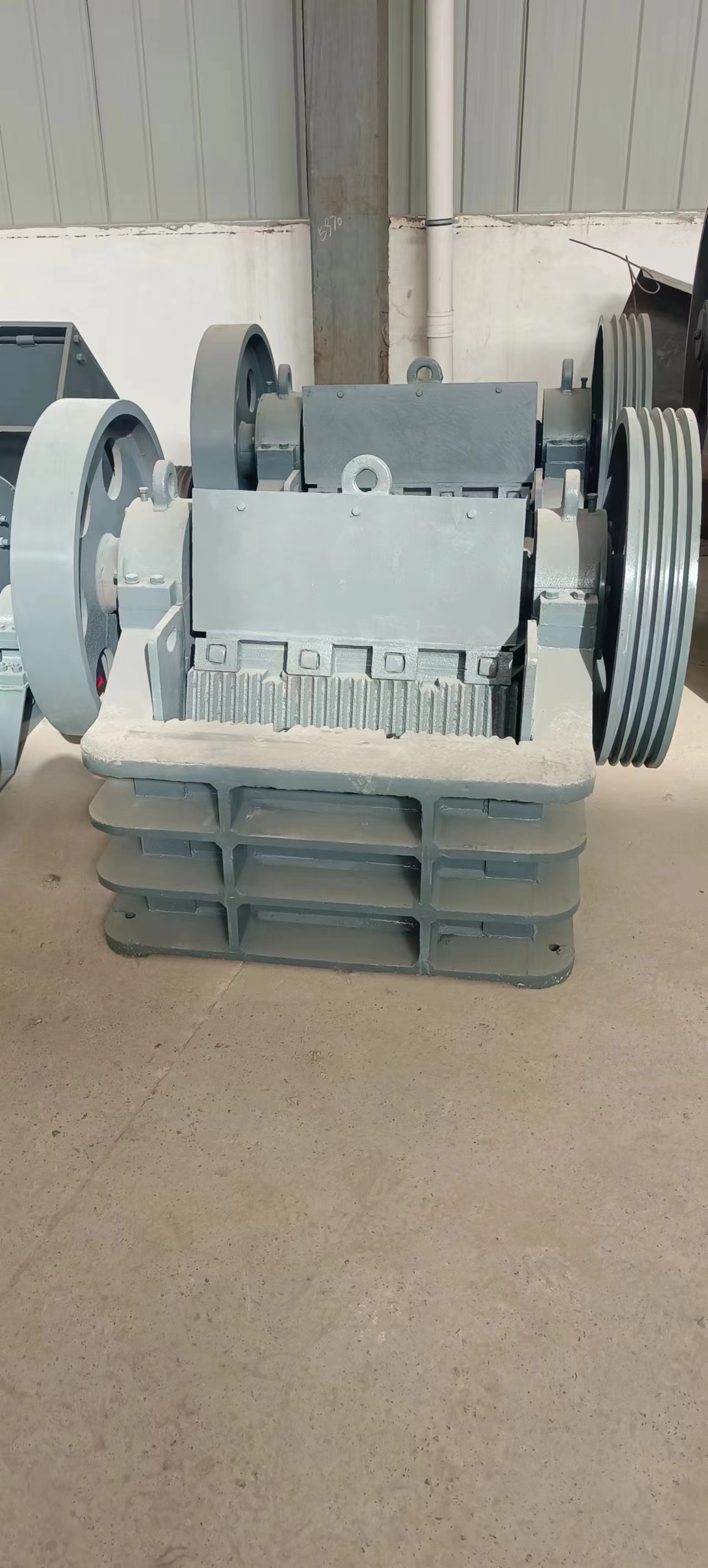 顎式破碎機,錘式破碎機等碎石機設備提供商-瑞朗機器鄂式破碎機PE250x750