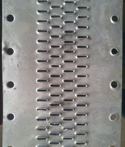 供應(yīng)河南徐工30水箱價(jià)格、全銅徐工30水箱廠家