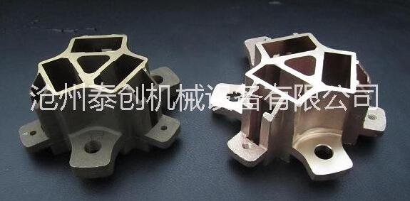 永磁磁力拋光機鋅合金異形件內(nèi)孔去毛刺拋光河北|天津|山東汽車配件表面處理廠家