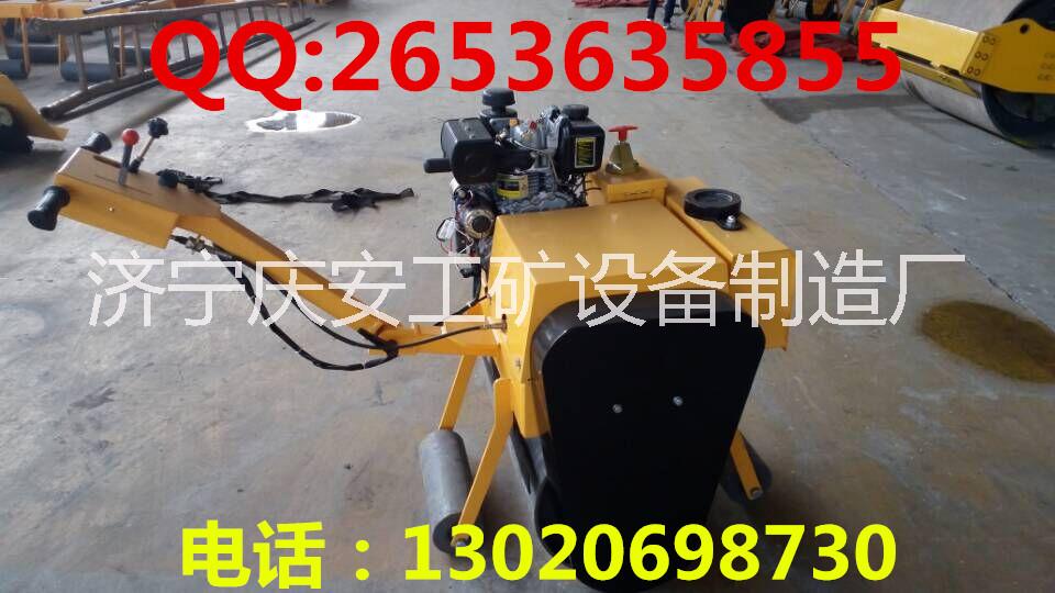 供應(yīng)小型壓路機(jī)