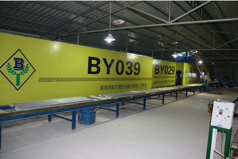 供應(yīng)石膏線全自動(dòng)生產(chǎn)機(jī)器，石膏線