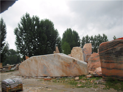 河南晚霞紅大型園林風(fēng)景石廠家