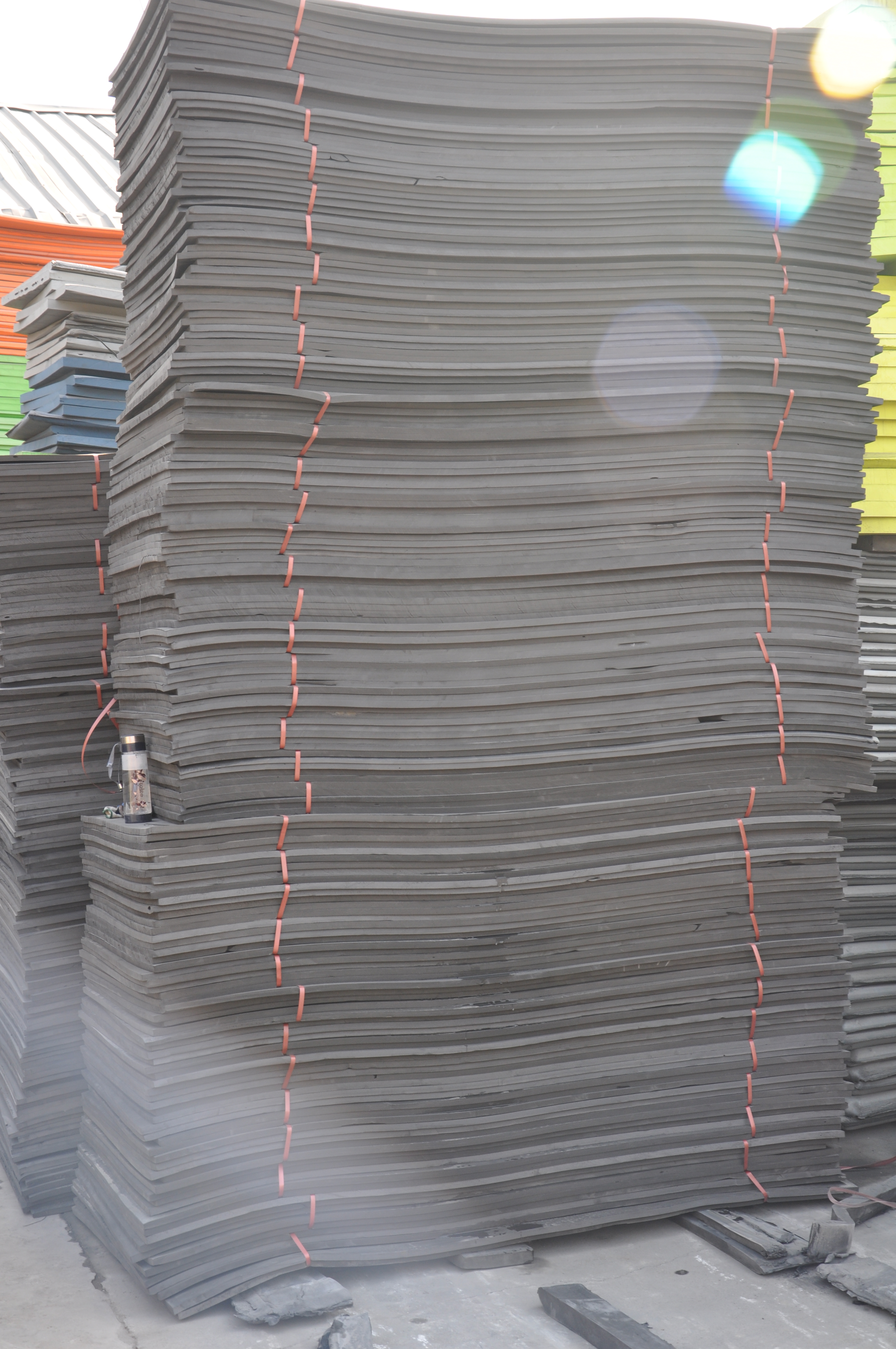 供應(yīng)多種規(guī)格聚乙烯閉孔泡沫板