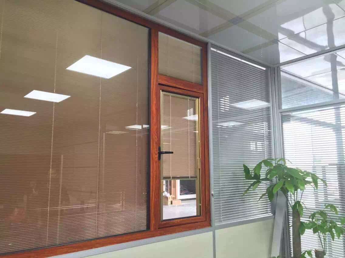 供應(yīng)用于的哈爾濱玻璃隔斷