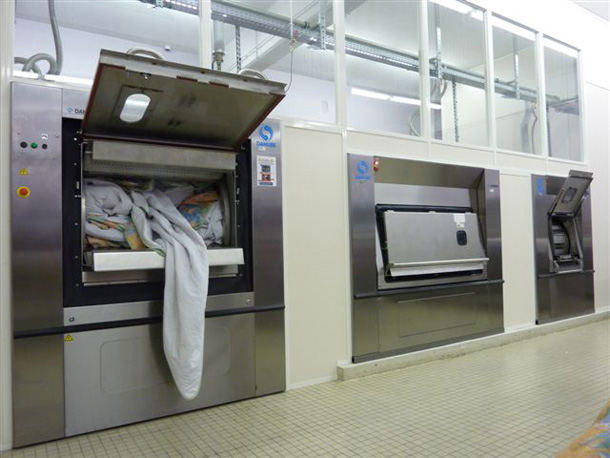 供應(yīng)DANUBE無塵衛(wèi)生隔離洗脫機(jī)離洗脫機(jī)/烘干設(shè)備生產(chǎn)廠家