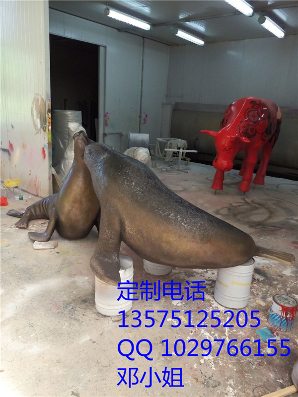 深圳雕塑供應(yīng)展示海獅 海洋動物仿真海獅玻璃鋼海獅 海洋館園林景觀雕塑海獅生產(chǎn)廠家
