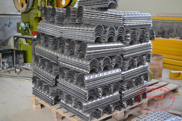 供應(yīng)山東防爬刺批發(fā)，防爬刺價(jià)格，防爬刺報(bào)價(jià)