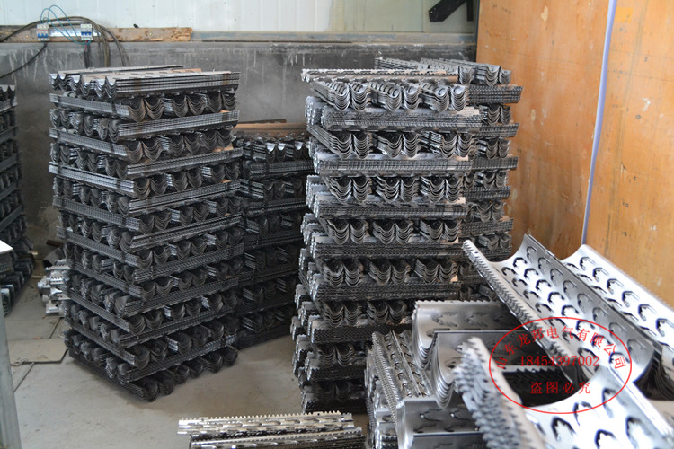 供應(yīng)山東防爬刺批發(fā)，防爬刺價(jià)格，防爬刺報(bào)價(jià)