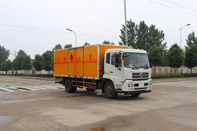 供應(yīng)湖北東風(fēng)天錦易燃液體廂式運(yùn)輸車