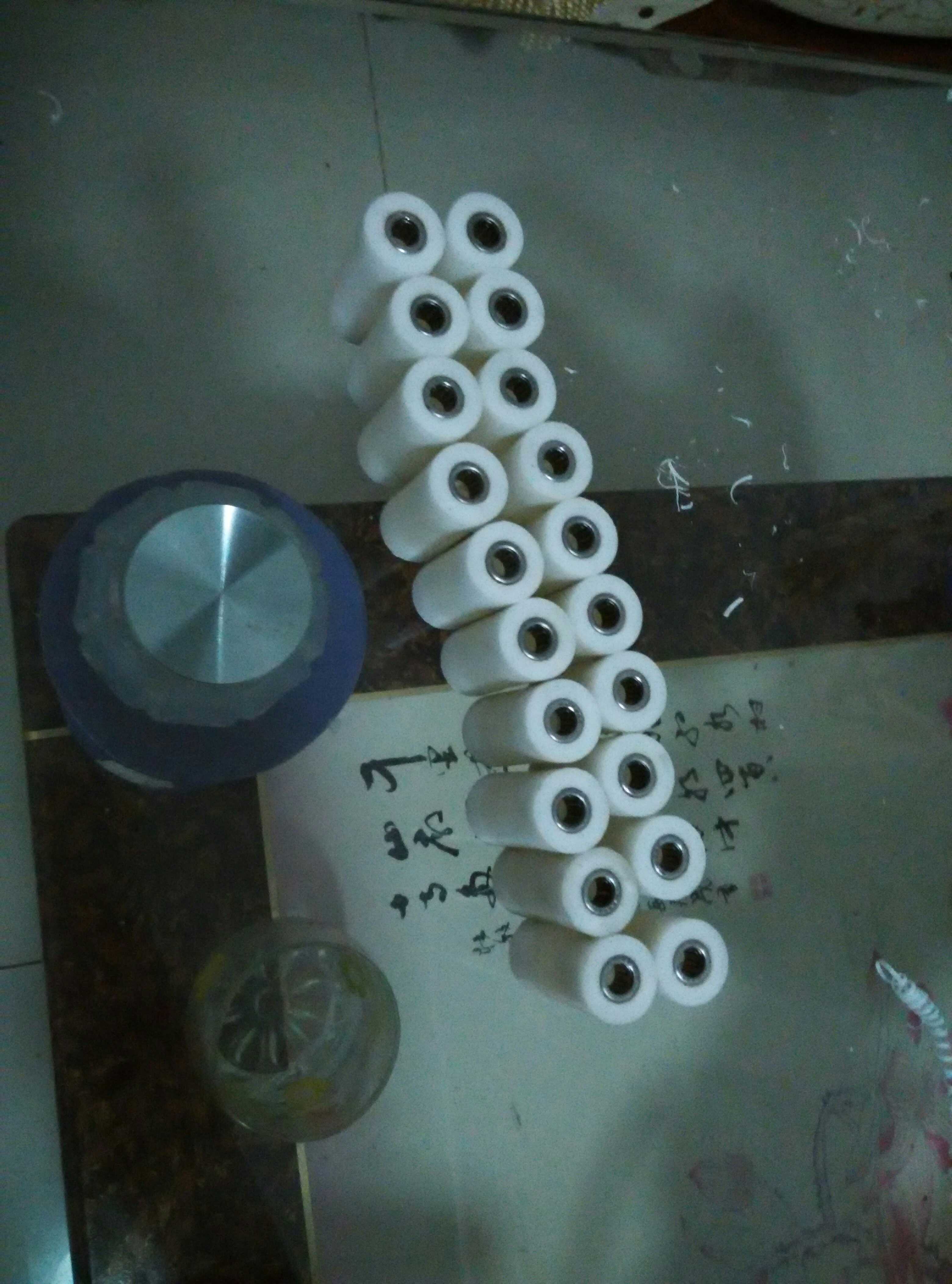 供應(yīng)用于工業(yè)設(shè)備的不銹鋼有槽輪子 V型滑輪廠家 塑料滑輪批發(fā)價格