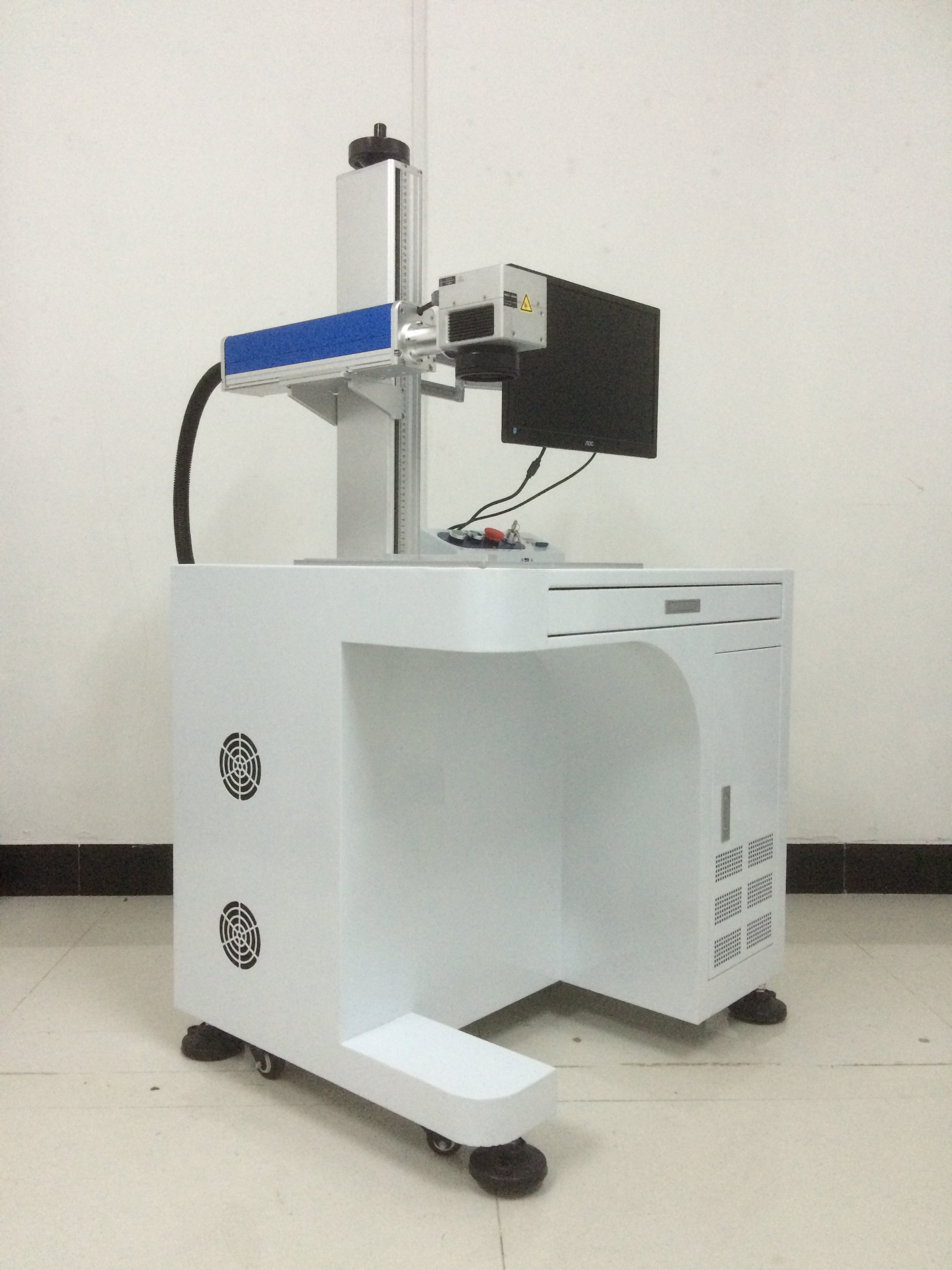 供應(yīng)激光打標(biāo)機(jī)，激光打標(biāo)機(jī)圖片，激光打標(biāo)機(jī)廠家，激光打標(biāo)機(jī)生產(chǎn)廠家，激光打標(biāo)機(jī)哪家好