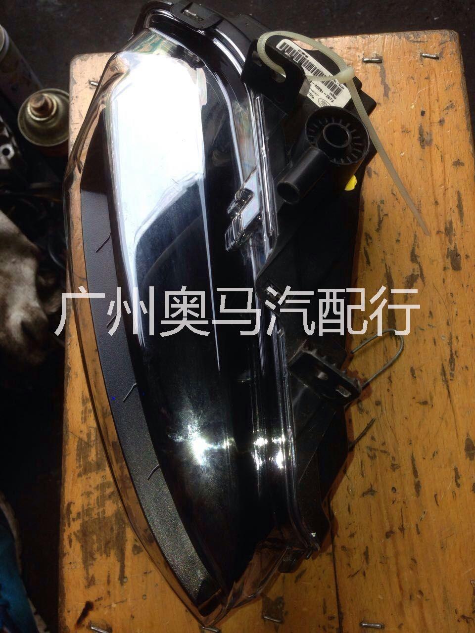 供應(yīng)奔馳251/R350大燈