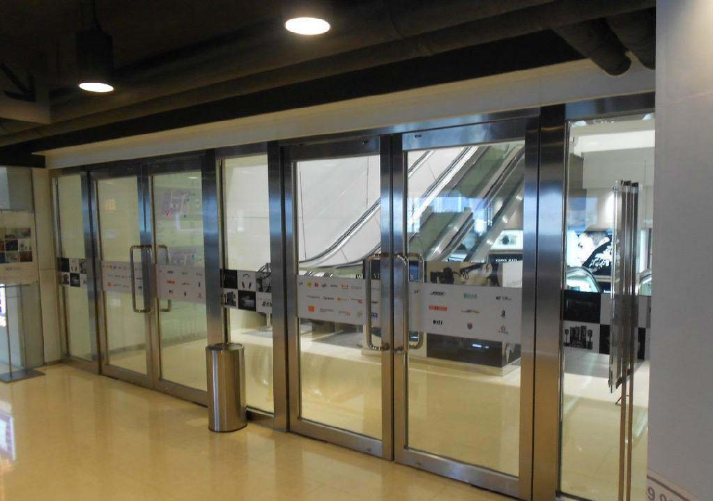 臨沂裝修玻璃隔斷 臨沂門面制作不銹鋼玻璃隔斷