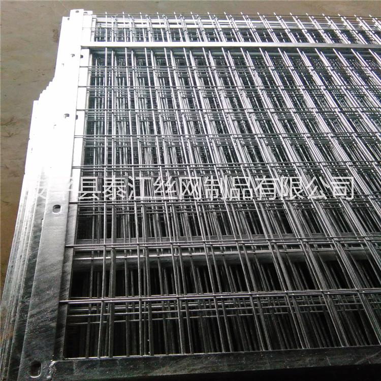 廠家直銷 平臺(tái)鋼格板 鋼格板 熱鍍鋅鋼格柵板 可加工定制