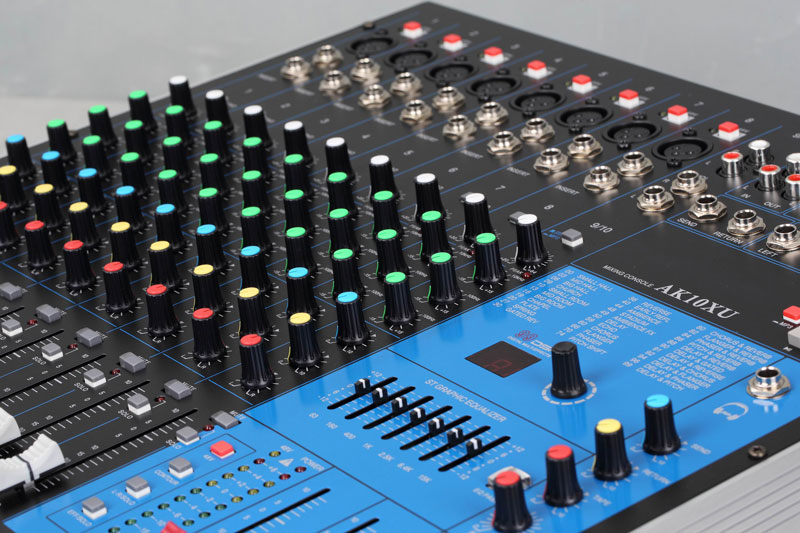 供應(yīng)供應(yīng)TASCAM CD刻錄機(jī)