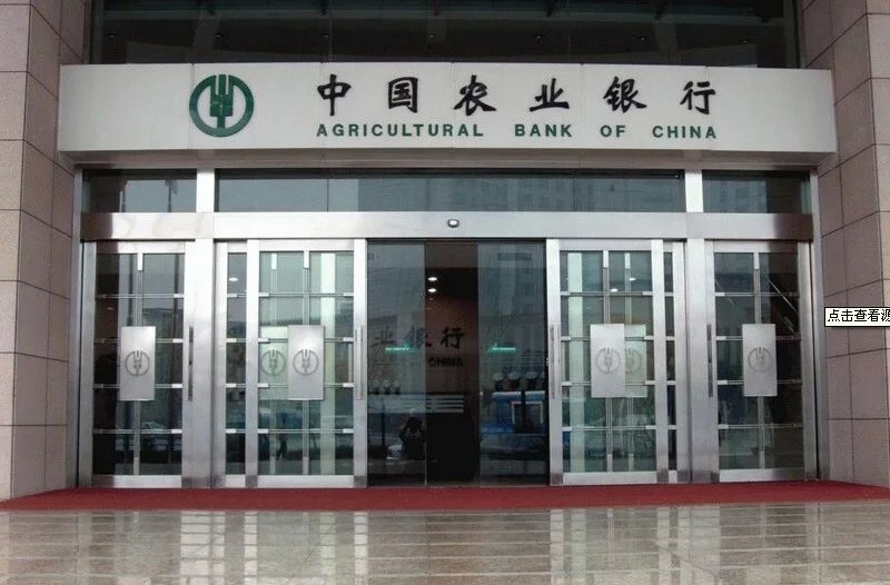 供應(yīng)四川自動門,旋轉(zhuǎn)門,感應(yīng)門,成都旋轉(zhuǎn)門設(shè)計,安裝！