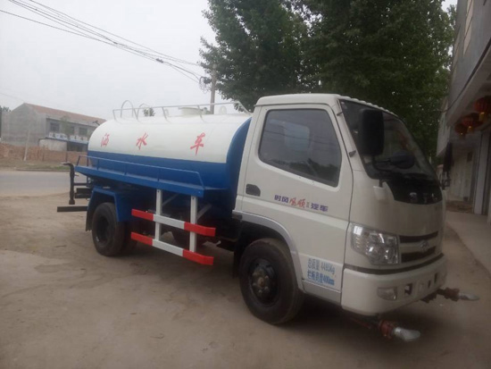 供應(yīng)福田2--3噸綠化灑水車廠家直銷，5噸灑水車，灑水車廠家