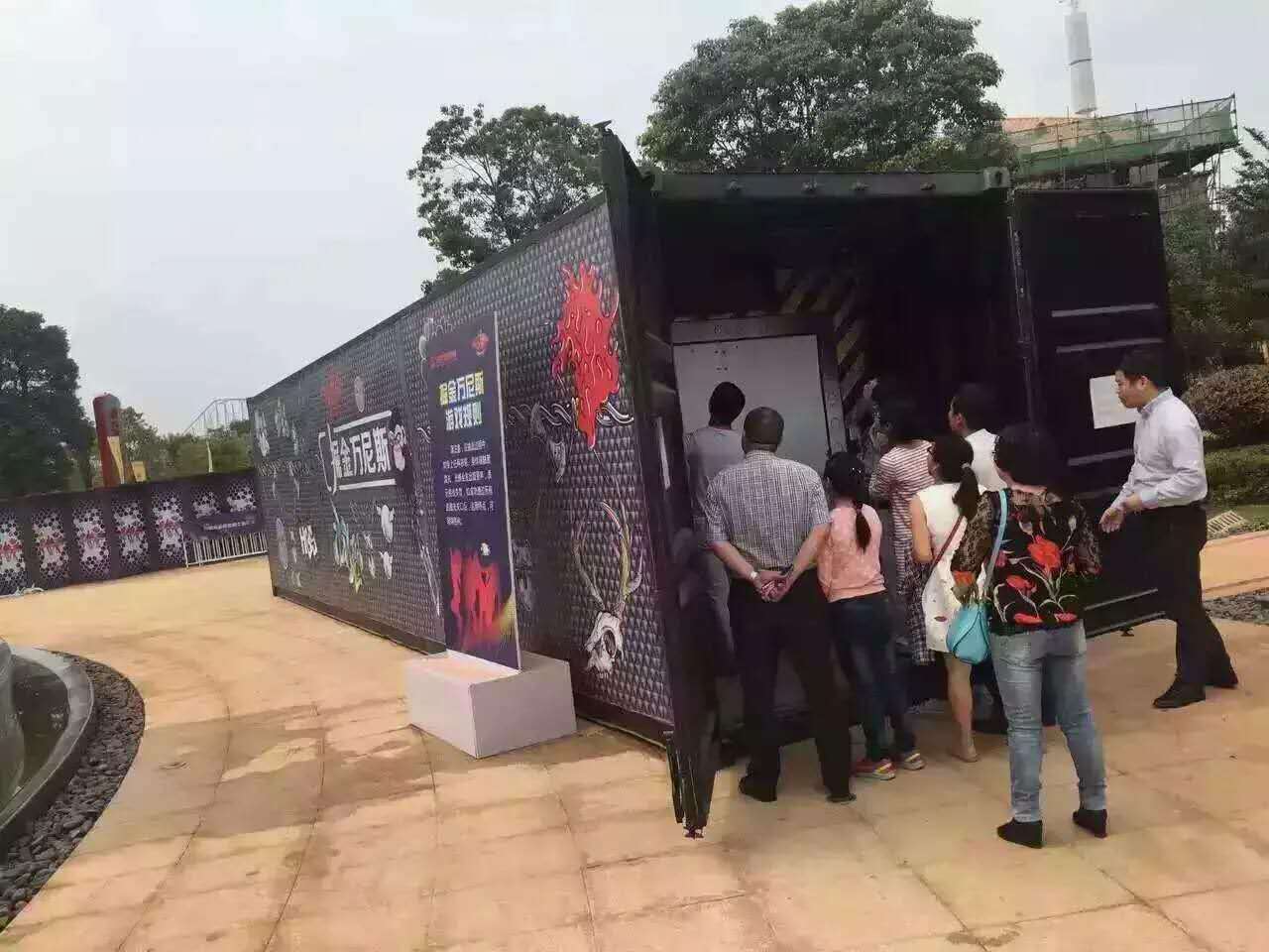 上海VR設(shè)備出租雪山吊橋出租水上沖浪道具出租 燈光展免費出租